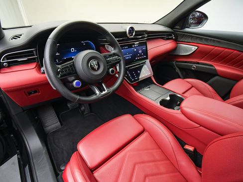New 2025 Maserati Grecale GT AWD/4WD image 12