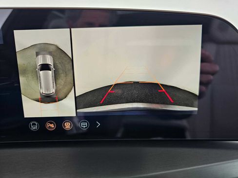 New 2026 Cadillac Vistiq Sport AWD/4WD image 28