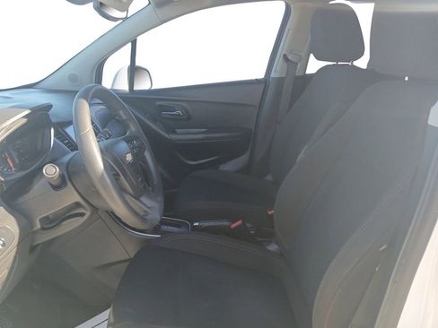 Used 2017 Chevrolet Trax LS image 10