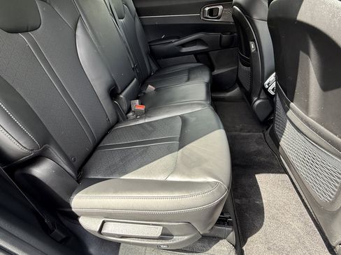 Used 2023 Kia Sorento S w/ Panoramic Sunroof Package FWD image 15