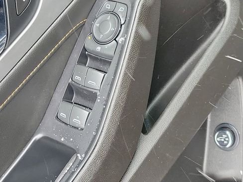 Certified 2021 Chevrolet Traverse LT image 28