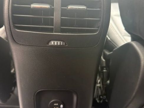 Used 2021 Ford Escape SEL w/ Technology Package AWD/4WD image 17