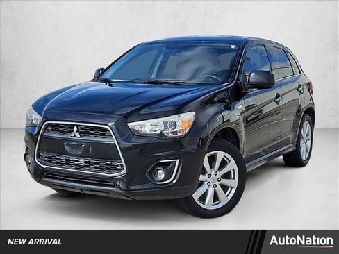 Used 2014 Mitsubishi Outlander Sport SE image 1