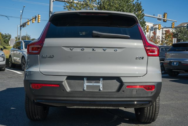 New 2026 Volvo XC40 B5 Core w/ Protection Package Premier AWD/4WD image 5