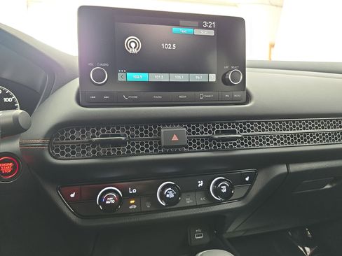 Certified 2025 Honda HR-V Sport image 19