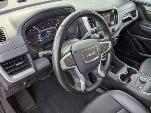 Used 2024 GMC Terrain SLT image 18