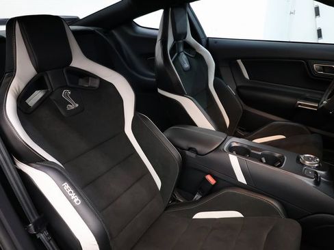 Used 2022 Ford Mustang Shelby GT500 w/ Carbon Fiber Track Pack image 81