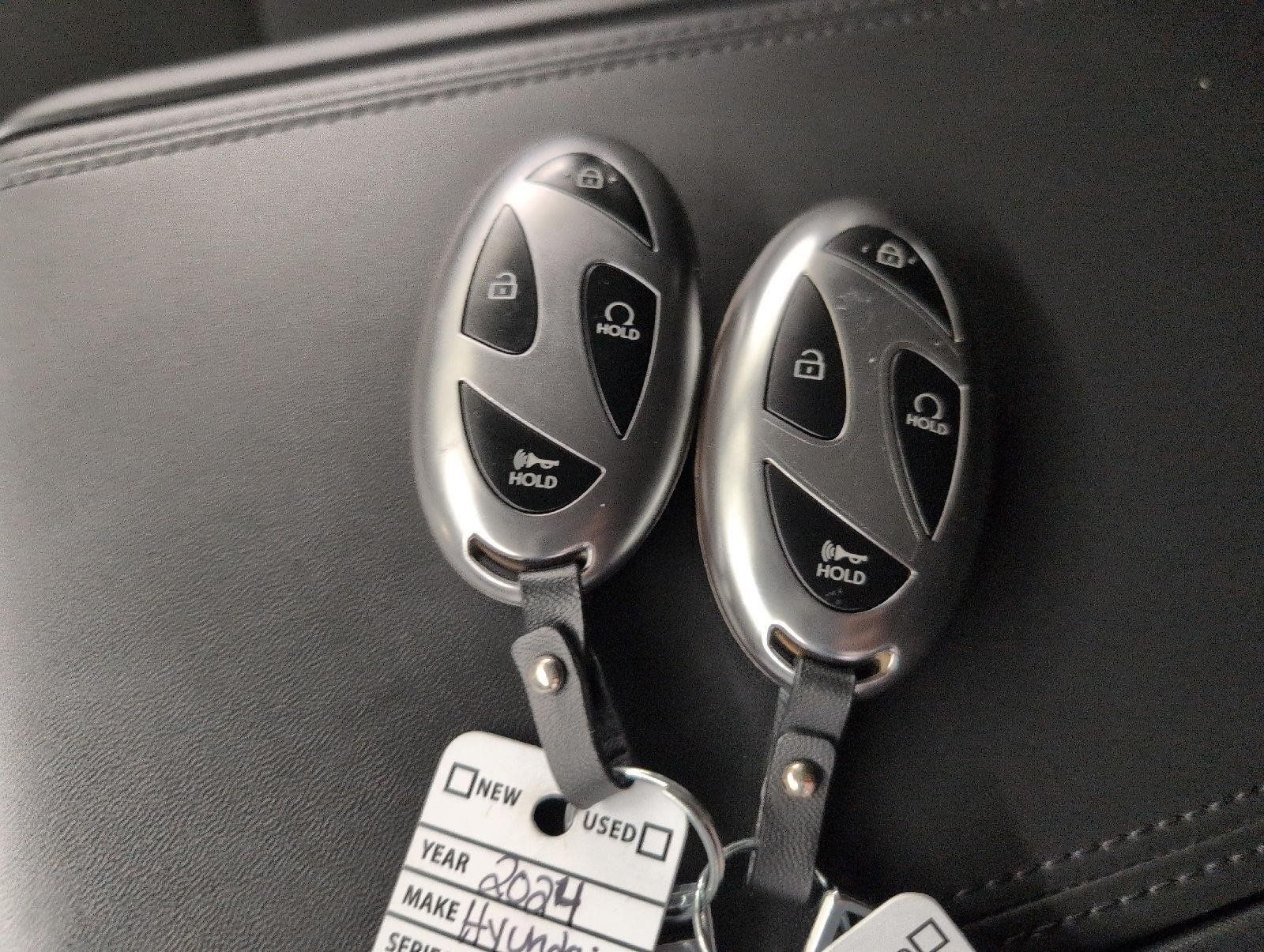 Used 2024 Hyundai Santa Fe SE AWD/4WD image 27