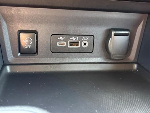Used 2024 Nissan Sentra SV FWD image 21