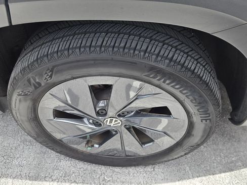 Used 2025 Volkswagen Taos S FWD image 6