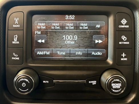 Used 2018 Jeep Wrangler Unlimited Sport AWD/4WD image 36