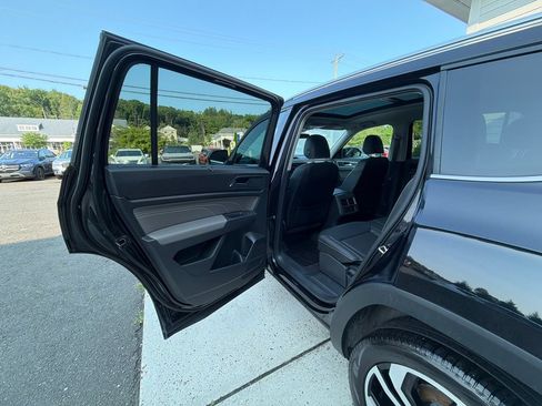 Used 2023 Volkswagen Atlas SEL AWD/4WD image 33