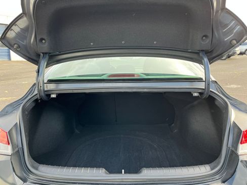 Used 2025 Hyundai Elantra SEL image 30