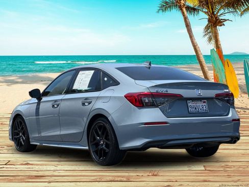 Used 2023 Honda Civic Sport image 4