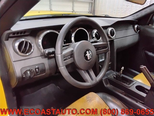 Used 2005 Ford Mustang GT Premium RWD image 11