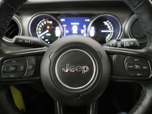 Used 2023 Jeep Wrangler Unlimited w/ Cold Weather Group AWD/4WD image 17