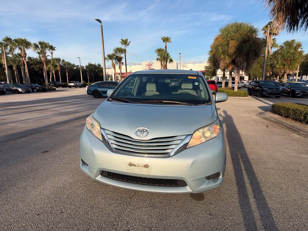 Used 2016 Toyota Sienna LE FWD image 5