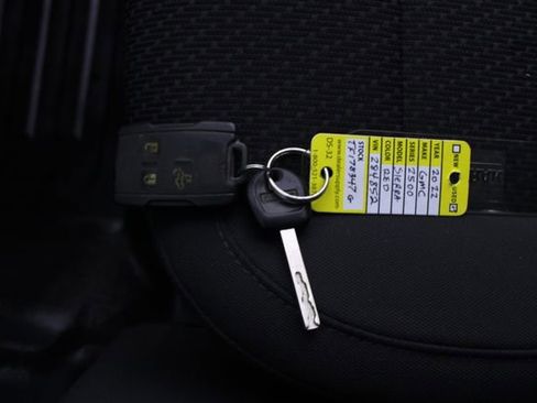 Used 2022 GMC Sierra 2500 Pro w/ Convenience Package image 7