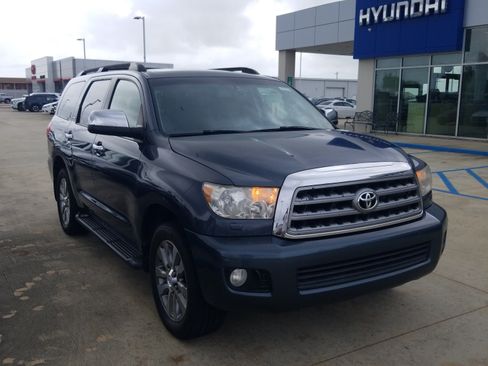 Used 2010 Toyota Sequoia Limited RWD image 1