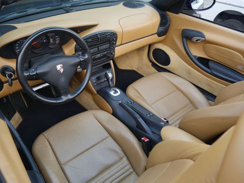Used 2002 Porsche Boxster RWD image 4