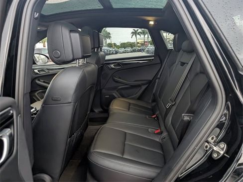 Used 2022 Porsche Macan image 6
