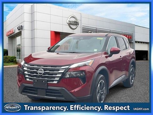 Certified 2025 Nissan Rogue SV image 4