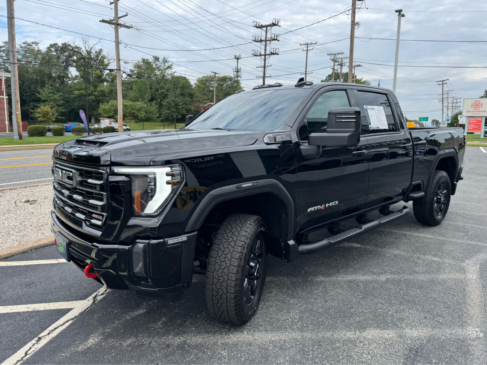 Used 2024 GMC Sierra 2500 AT4 w/ Technology Package AWD/4WD image 3