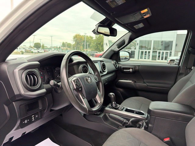 Used 2019 Toyota Tacoma TRD Sport RWD image 19