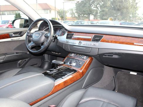 Used 2013 Audi A8 3.0T w/ Driver Assistance Pkg image 34