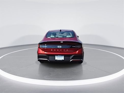 Certified 2025 Hyundai Sonata SE image 8
