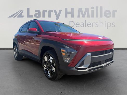 Used 2025 Hyundai Kona SEL AWD/4WD image 7