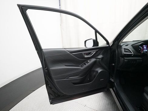 Used 2023 Subaru Forester Touring image 29