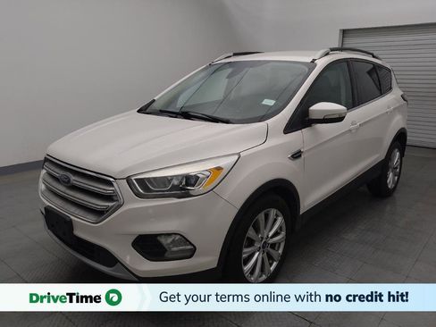 Used 2017 Ford Escape Titanium image 1