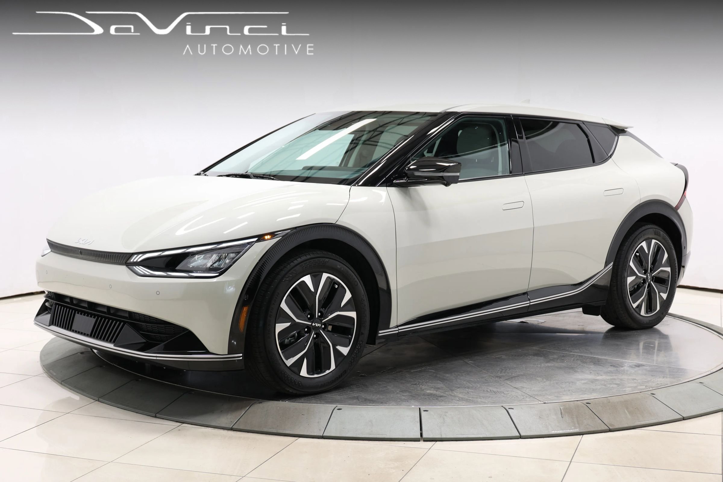 Used 2022 Kia EV6 Wind w/ Wind Technology Package AWD/4WD image 1