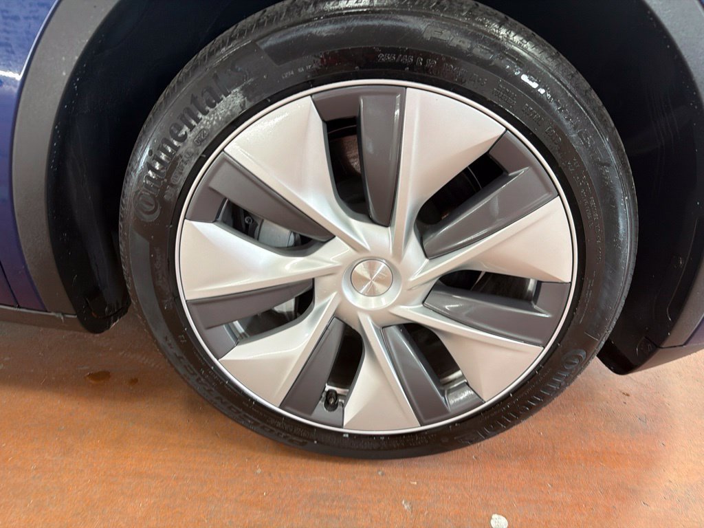 Used 2023 Tesla Model Y Long Range AWD/4WD image 11