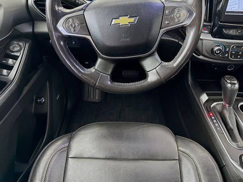 Used 2019 Chevrolet Traverse RS AWD/4WD image 24