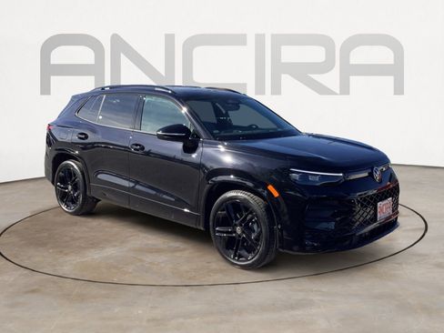 New 2026 Volkswagen Tiguan SE R-Line FWD image 2