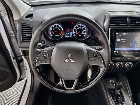 Used 2025 Mitsubishi Outlander Sport LE AWD/4WD image 13