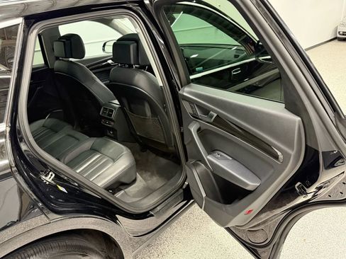 Used 2018 Audi Q5 2.0T Premium Plus w/ Premium Plus Package image 60