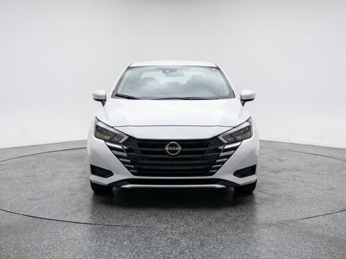 Used 2025 Nissan Versa SV w/ Trunk Package image 2