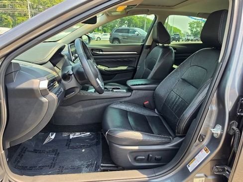 Used 2019 Nissan Altima 2.5 SL FWD image 21