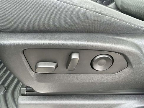 Certified 2022 Chevrolet Silverado 1500 LT image 16