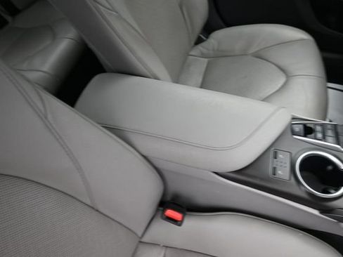 Used 2024 Toyota Camry XLE FWD image 33