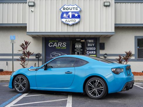 Used 2013 Scion FR-S 6MT image 4