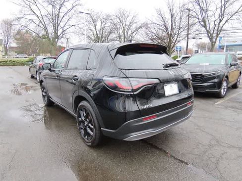 Certified 2025 Honda HR-V Sport image 4