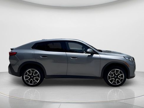 New 2026 BMW X2 xDrive28i w/ Technology Package AWD/4WD image 4