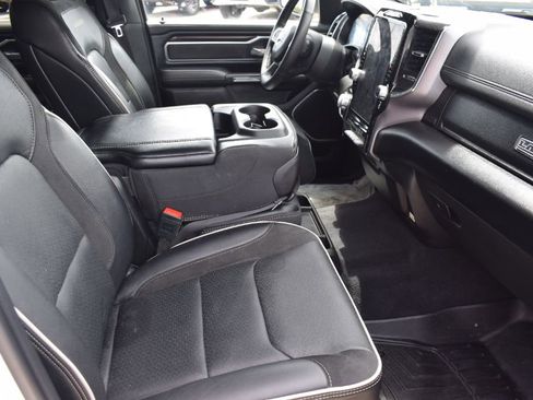 Used 2025 RAM 1500 Laramie AWD/4WD image 15