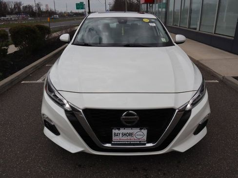 Certified 2022 Nissan Altima 2.5 SV w/ SV Premium Package image 5