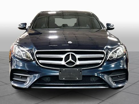 Used 2017 Mercedes-Benz E 300 4MATIC image 3