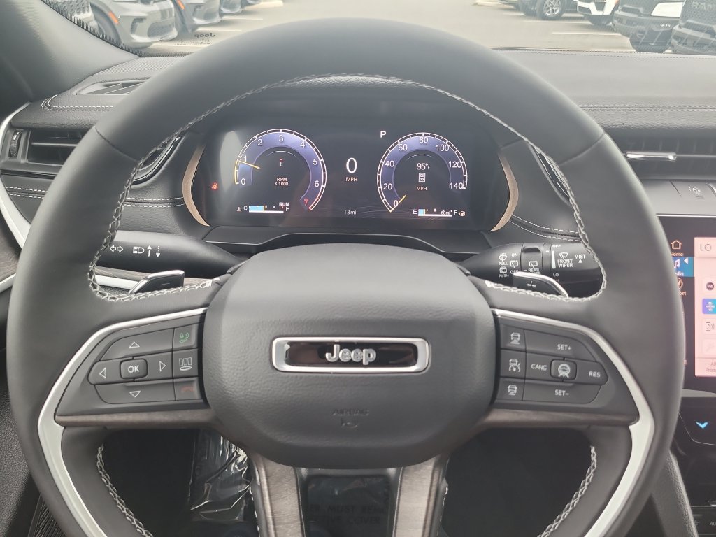 New 2027 Jeep Grand Cherokee Limited AWD/4WD image 31